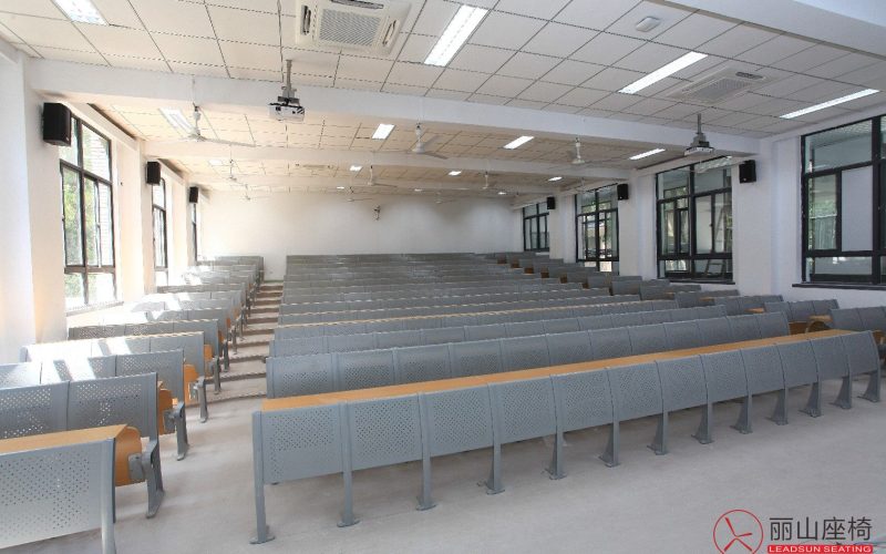 南京大学阶梯教室课桌椅案例