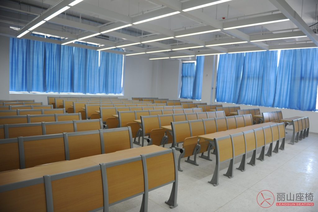 铝合金公共座椅全生命周期成本分析：为什么便宜的椅子十年后更贵